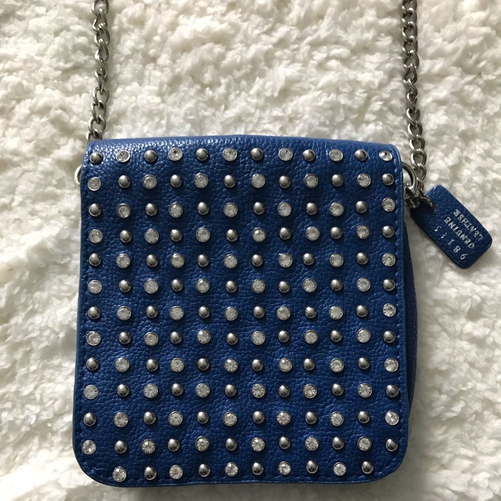 Crossbody purse